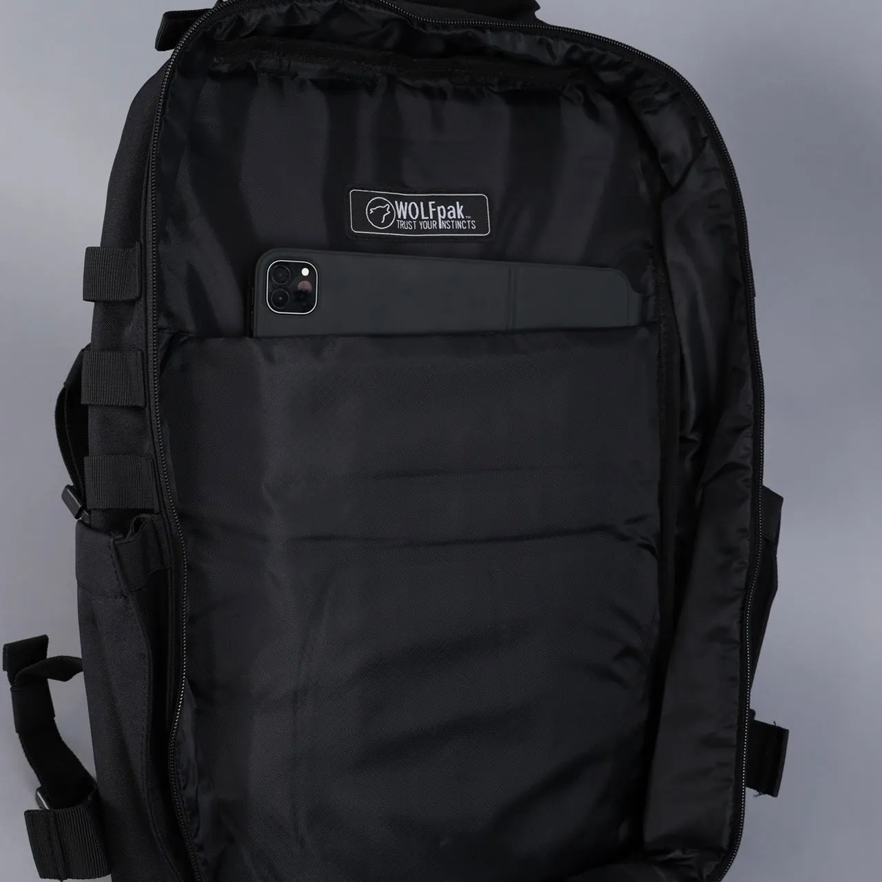 45L Backpack Black Venom