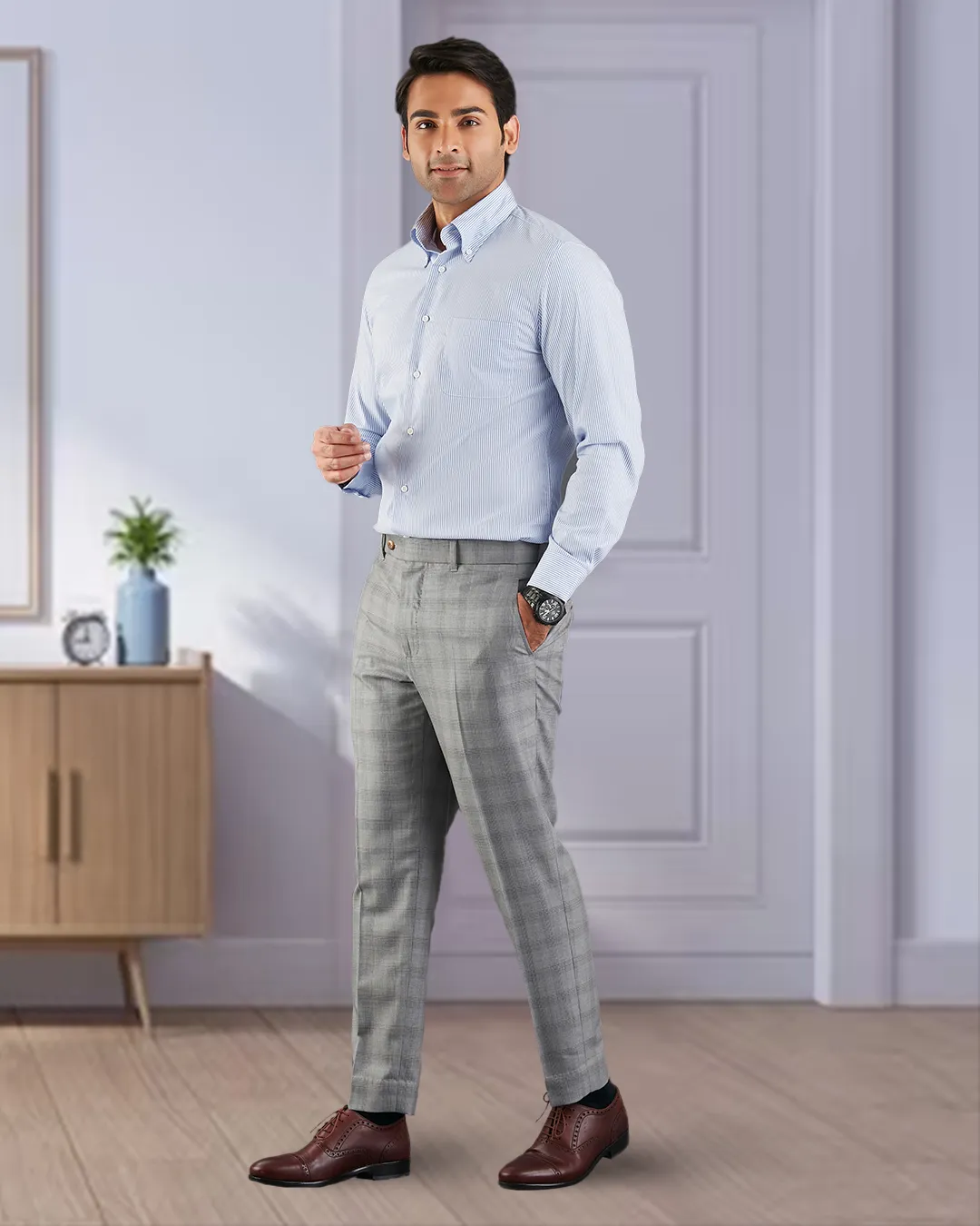 Drago: Super 160s Light Grey Prince of Wales Checks Dress Pant