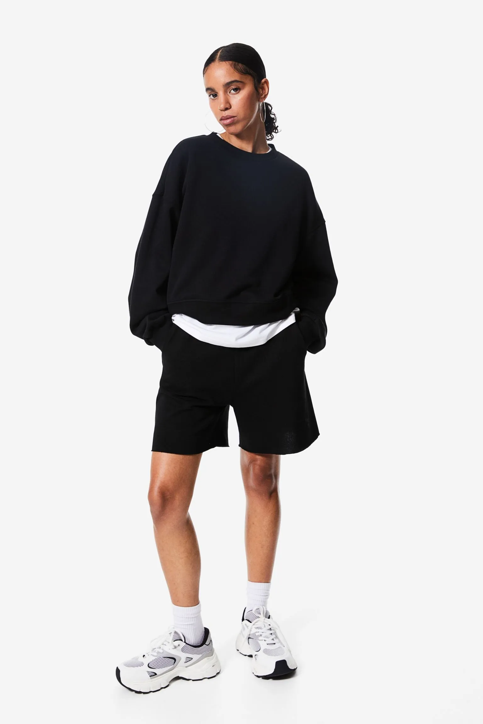 H&M Embroidered shorts, black