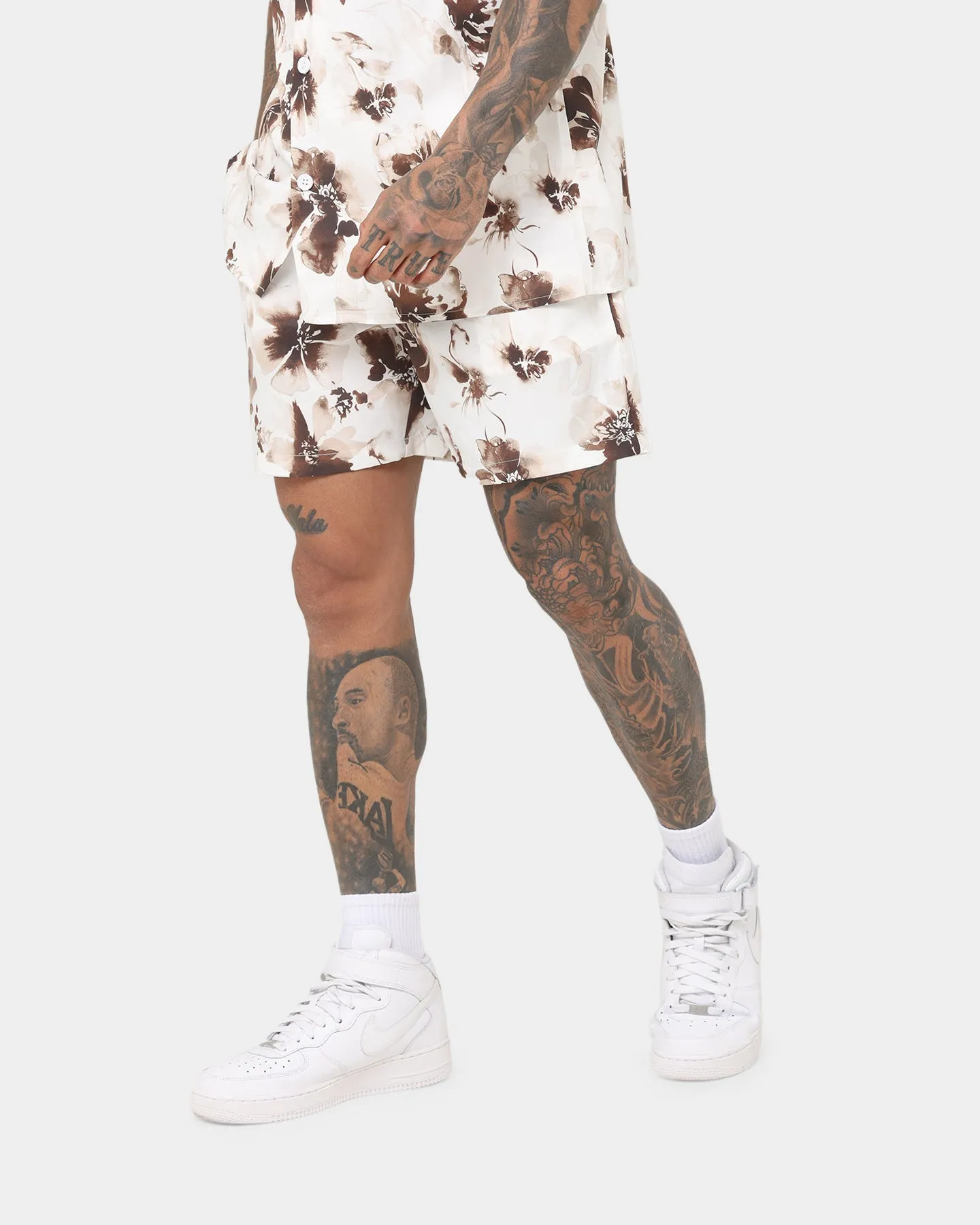 XXIII Booker Floral Shorts White/Black